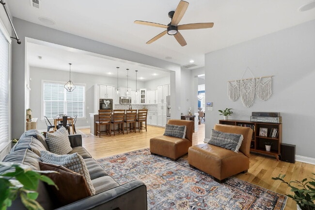 Building Photo - Welcome Home to 8626 Sagekirk Ct