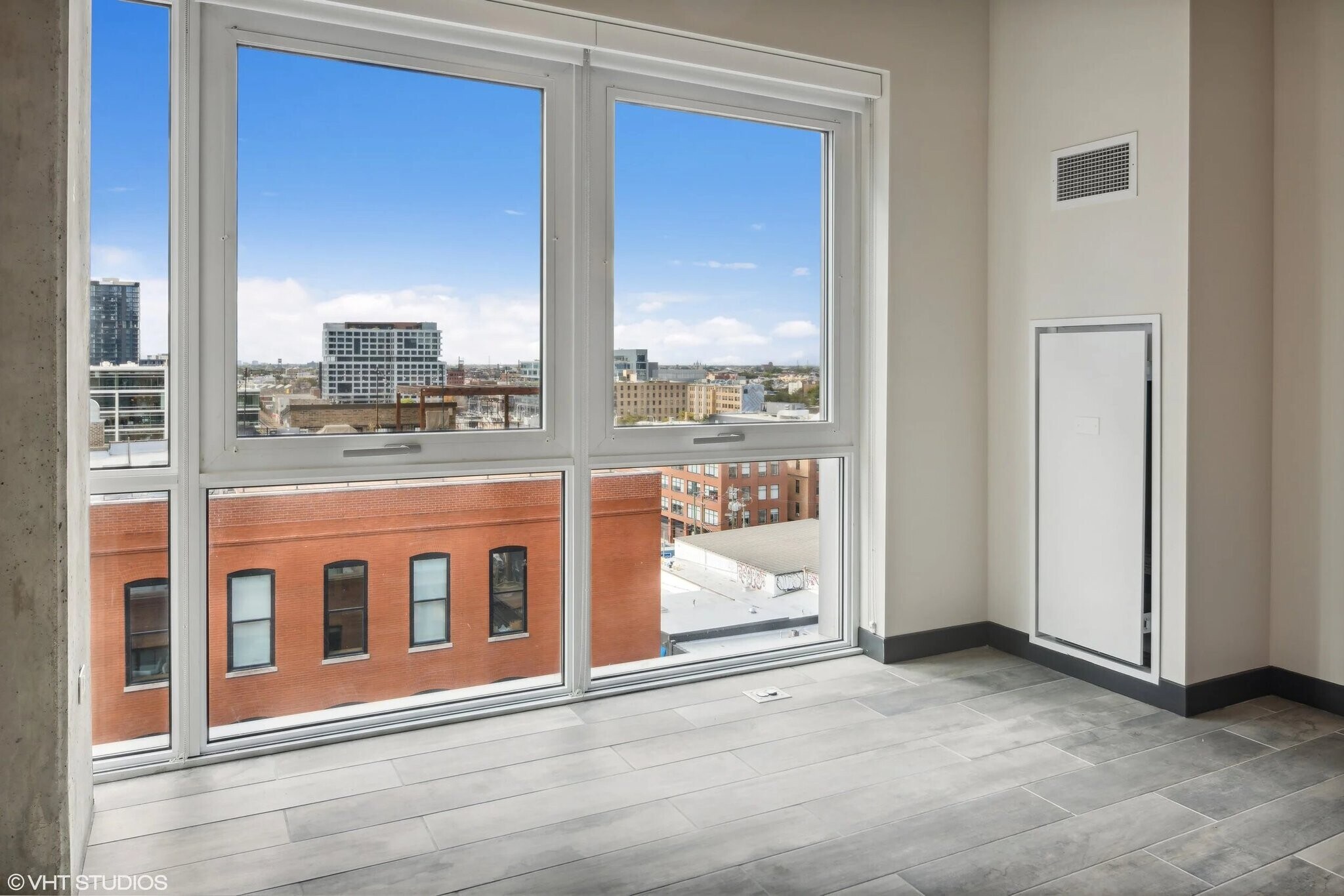 Building Photo - 1080 W Randolph St
