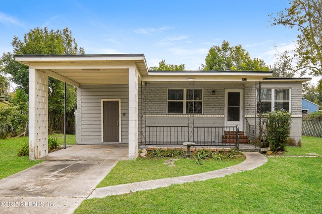 Building Photo - 6418 Ballejo Ct N