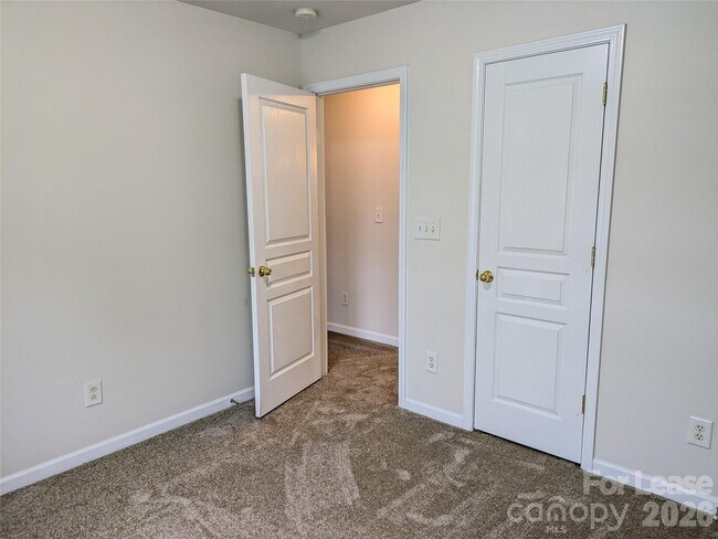 Building Photo - 11108 Aprilia Ln