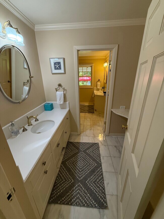 Building Photo - 25567 Willow Pond Ln