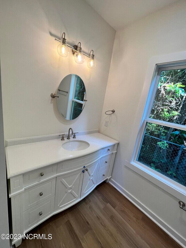 Building Photo - 4105 Peachtree Ave