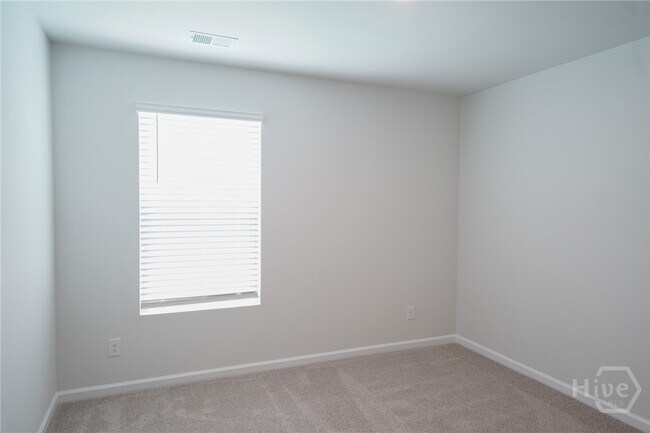 Building Photo - 128 Painted Lady Lp