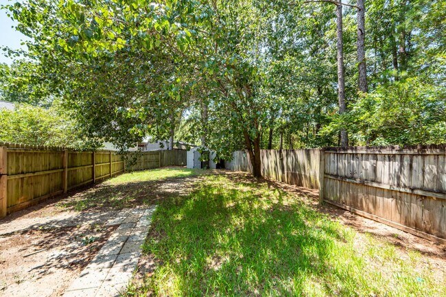 Building Photo - 113 Trescott Ct
