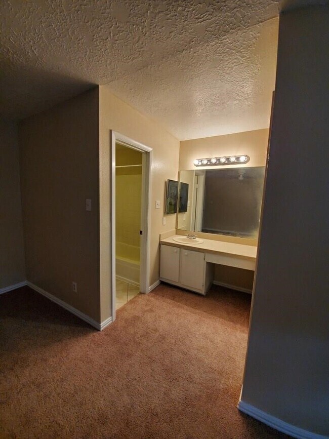 Building Photo - 4918 Quailgate Dr