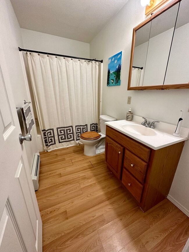 Building Photo - 3bd, 2 bath Home for Rent w/ Large 2 Car G...