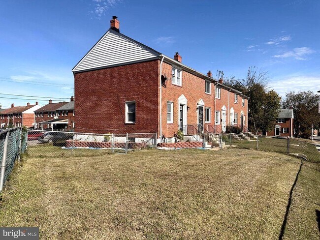 Building Photo - 1008 Tunbridge Rd