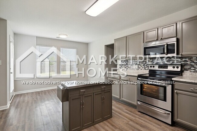 Building Photo - 29946 Glenrose Way