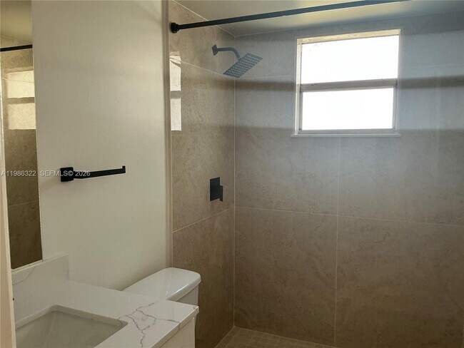 Building Photo - 501 Gardens Dr