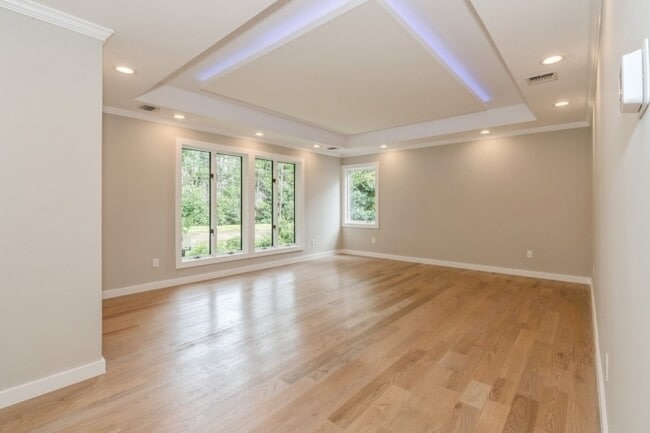 Building Photo - 66 E Gramercy Pl