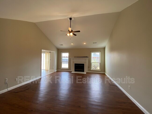 Building Photo - 1601 S 24th Pl