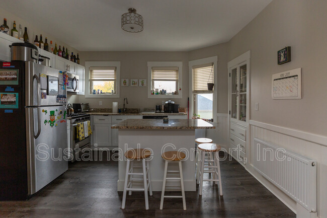 Primary Photo - 30 Stanton St
