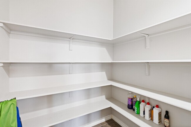 Building Photo - 306 Javier Dr