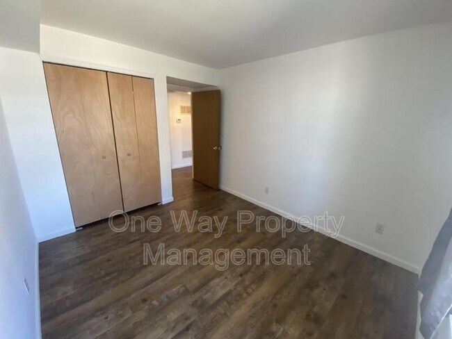 Building Photo - 2820 17th Ave