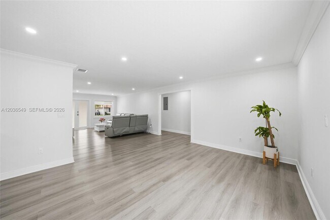 Building Photo - 881 NW 133rd Ave