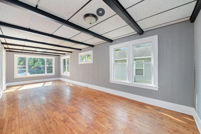 Building Photo - 817 Dorchester Ave SW