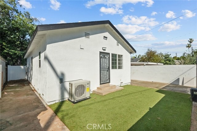 Building Photo - 5732 Stansbury Ave