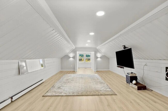 Building Photo - 25 Brayton Rd