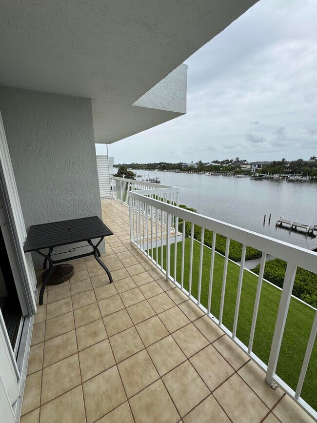 Building Photo - 3501 S Ocean Blvd