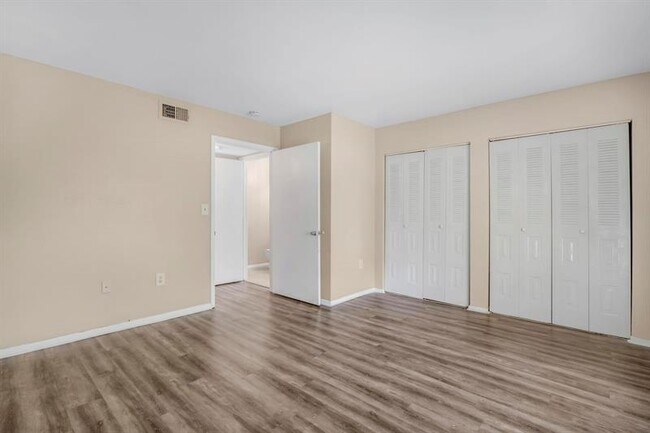 Building Photo - 2350 NW 33rd St
