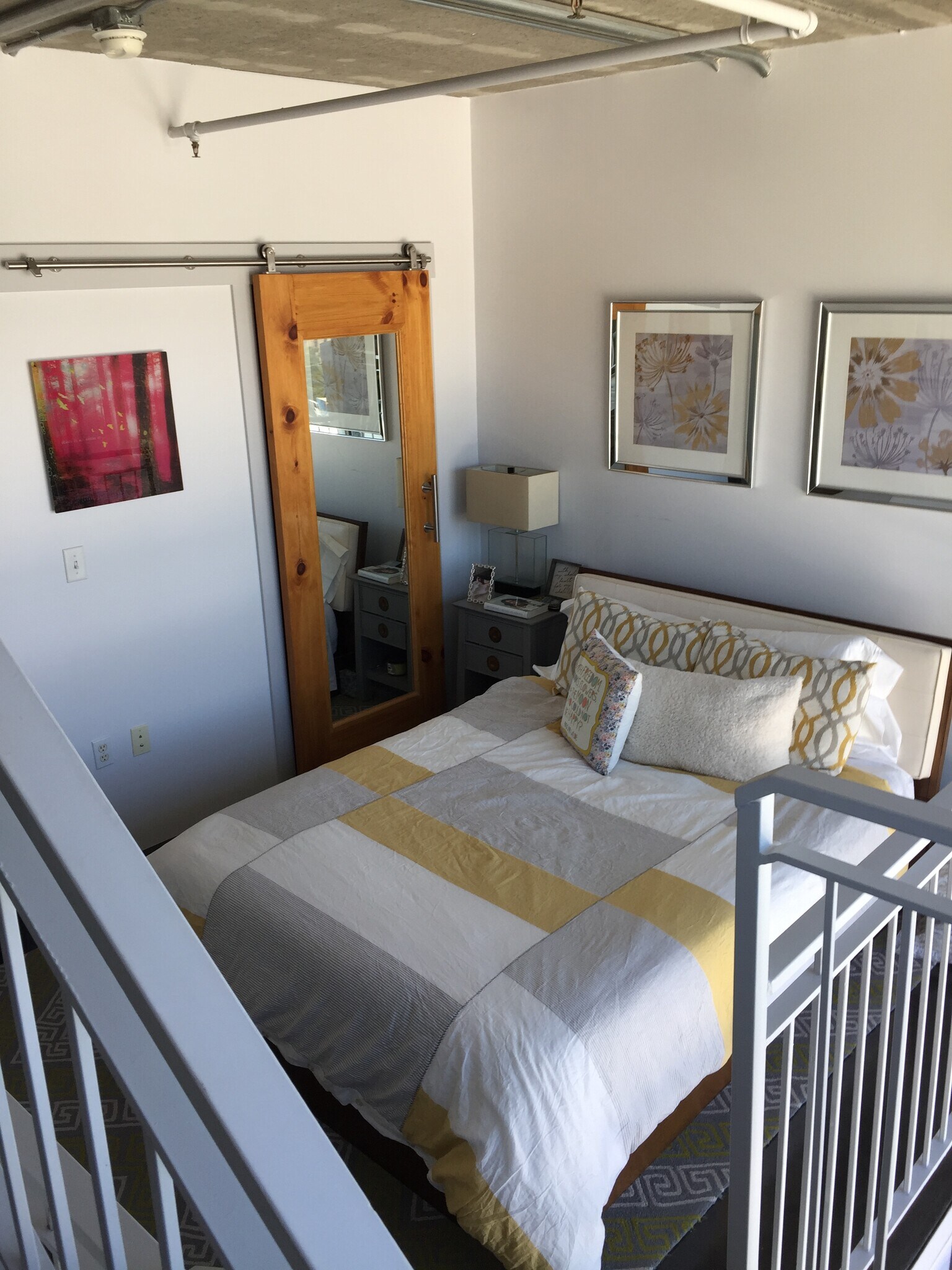 Building Photo - 360 Broadway