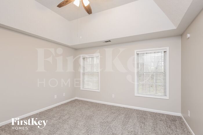 Building Photo - 727 Melrose Trce NE