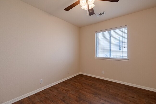 Building Photo - Beautiful 3 Bedroom, 2 Bathroom Rental Home in Southwest Austin!!!