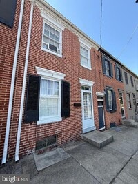Building Photo - 427 S Market St