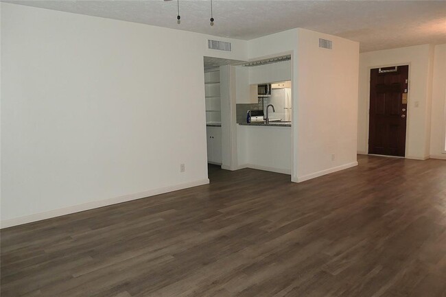 Building Photo - 6429 Bayou Glen Rd