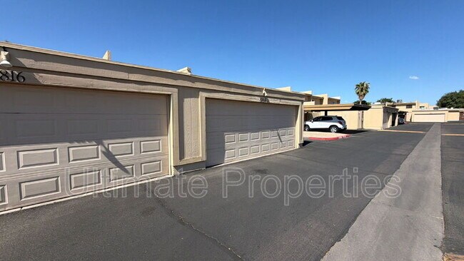 Building Photo - 5814 W Gelding Dr