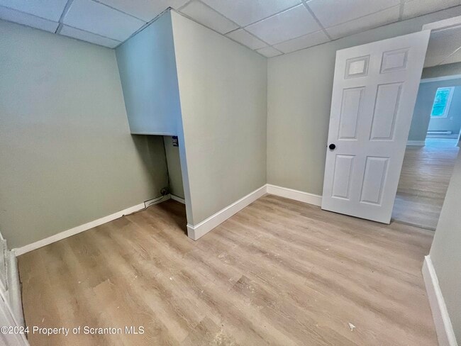 Building Photo - 433 Boulevard Ave