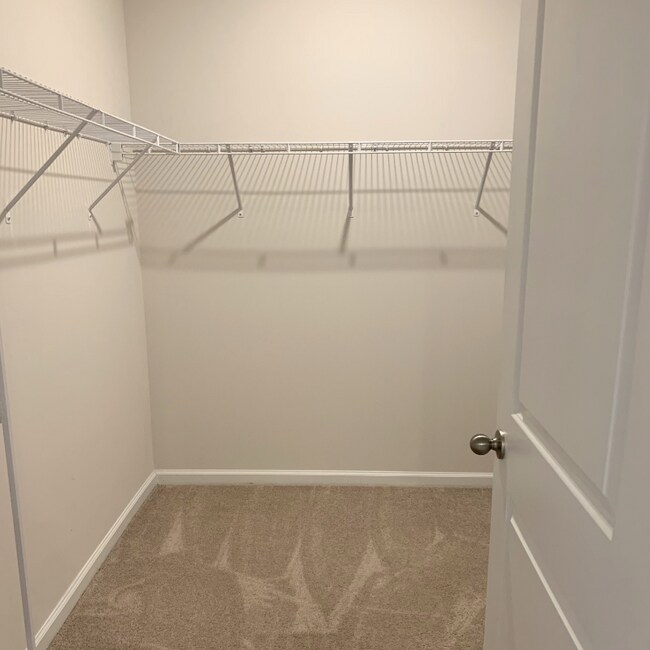 Building Photo - 246 Marauder Dr