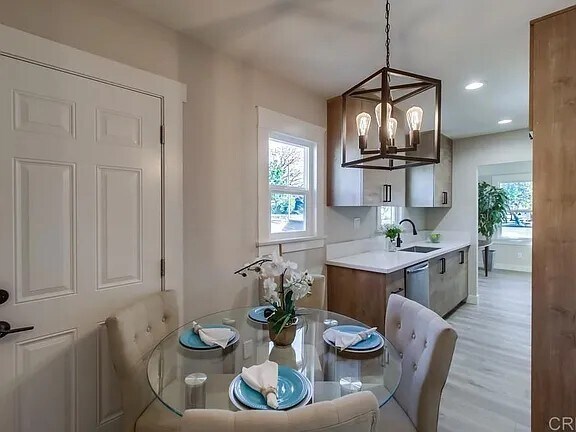 Kitchen nook - 3596 44th St
