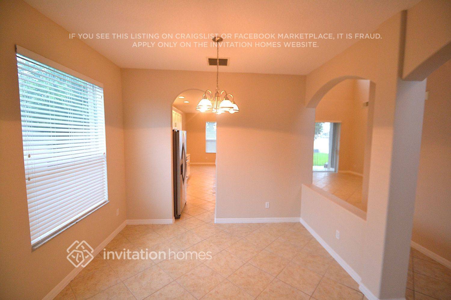 Building Photo - 12837 Cloverdale Ln