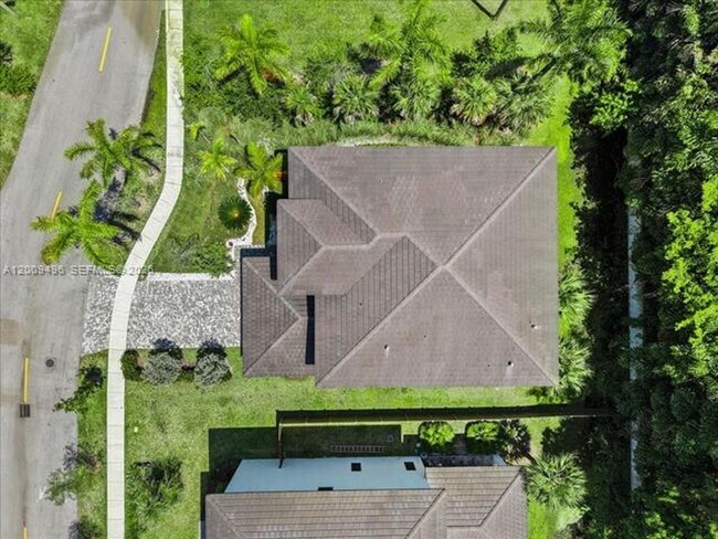 Building Photo - 12120 Rhino Oaks Dr