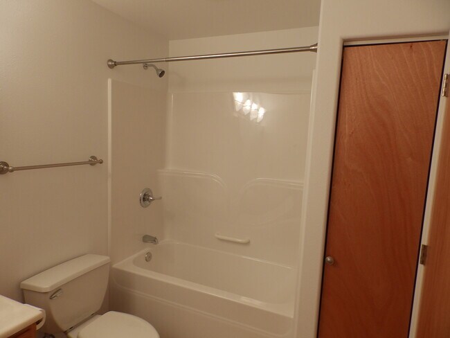 Building Photo - 36246 Irelands Way Cir