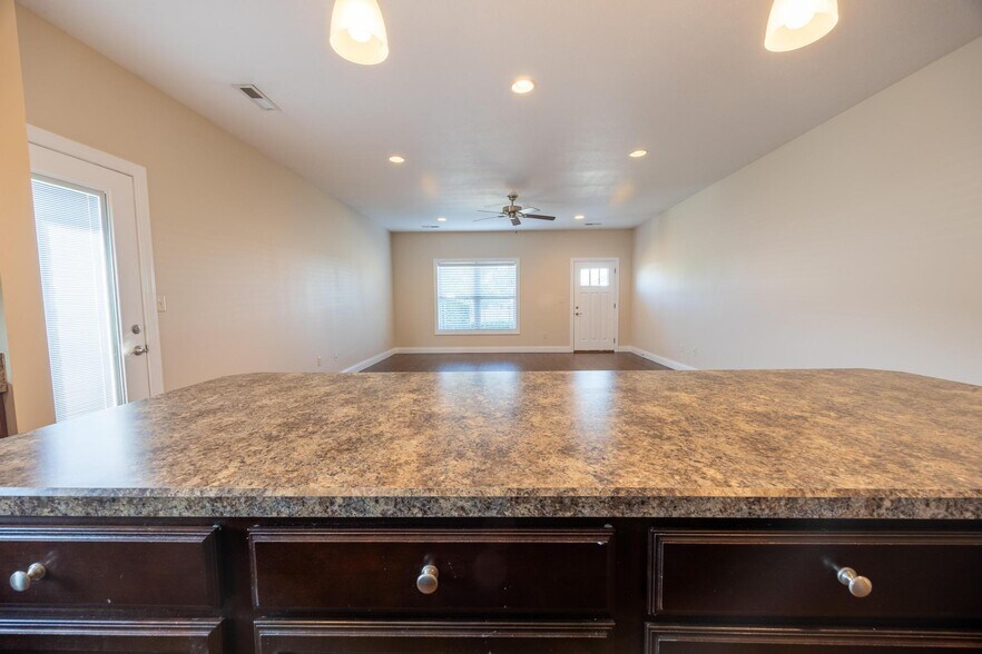 Building Photo - 4463 Downey St