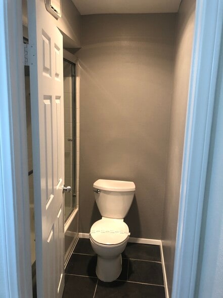 Building Photo - 3078 Broadway