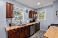 Building Photo - 51 Wallingford Rd