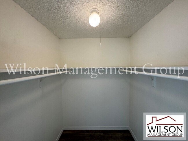 Building Photo - 523 S Summerlin Ave