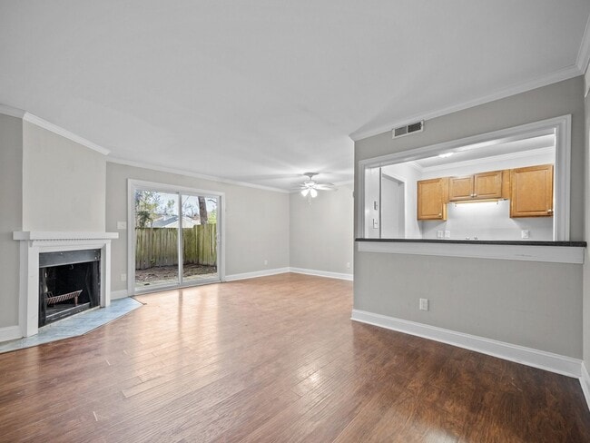 Building Photo - Welcome to Branchwood Townhouse!
