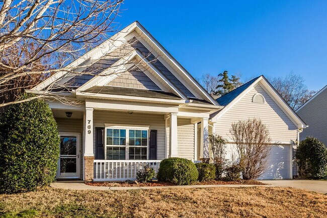 Building Photo - 769 Mott Shue Dr SW