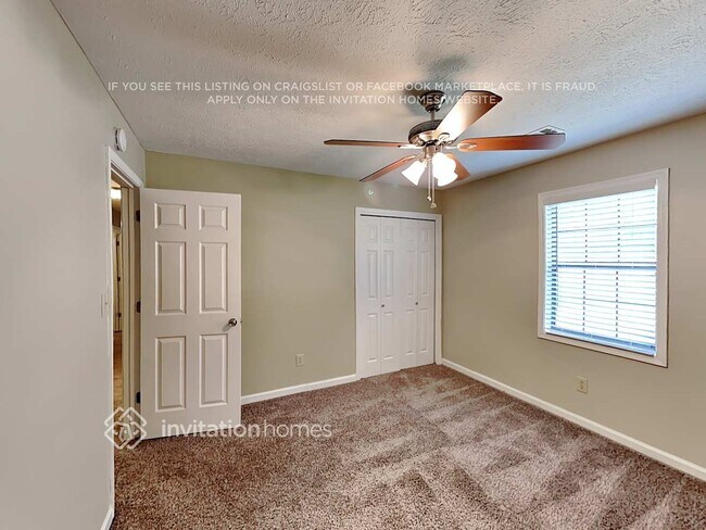 Building Photo - 1800 Silver Leaf Ct SW
