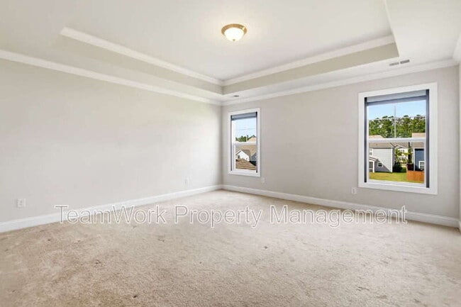 Building Photo - 233 Seaworthy St