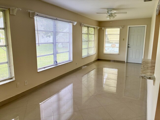 Building Photo - 7470 NW 7th Pl