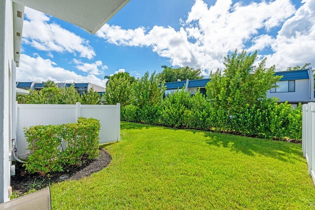 Building Photo - 4341 Pond Lily Ln