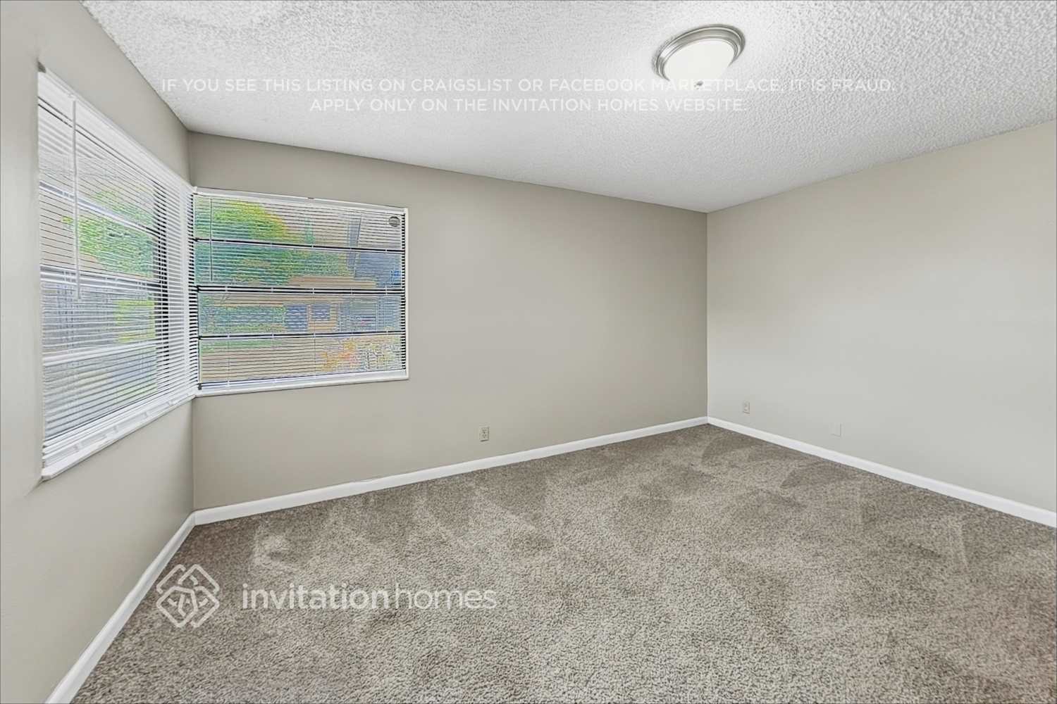 Building Photo - 381 Wildwood Ln E