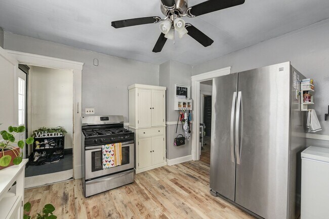 Building Photo - 3977 W 23rd St