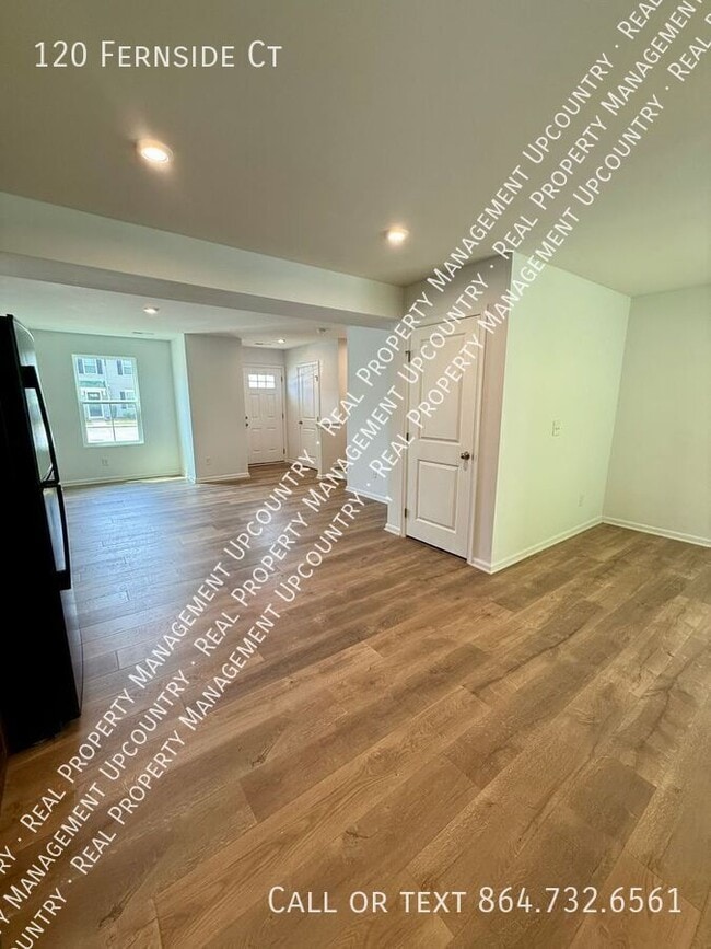 Building Photo - 120 Fernside Ct