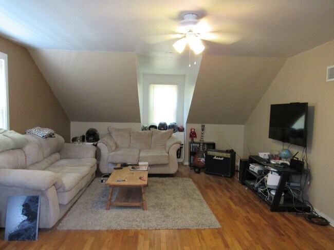 Primary Photo - 709 Bluemont Ave